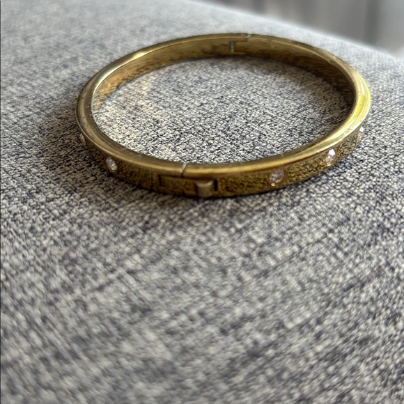 kate spade ♠️ New York Gold Rhinestone Bangle Bracelet Hinged Beautiful jewelry - Picture 3 of 6